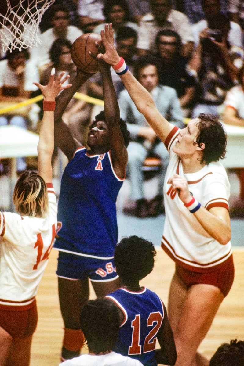 lusia-harris-tall